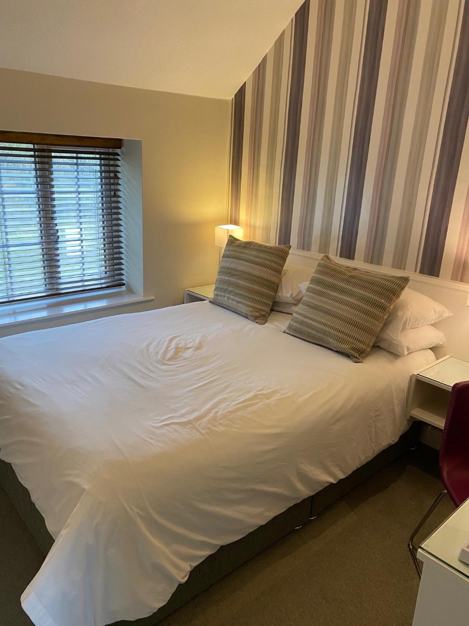 Manor Court Hotel Carnaby 외부 사진