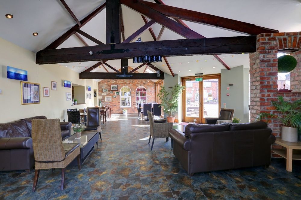 Manor Court Hotel Carnaby 외부 사진