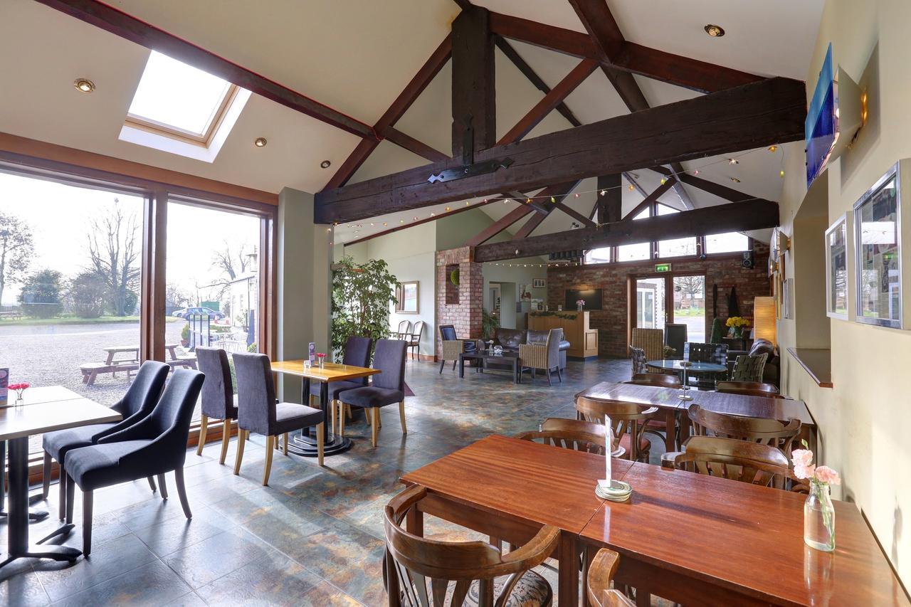 Manor Court Hotel Carnaby 외부 사진
