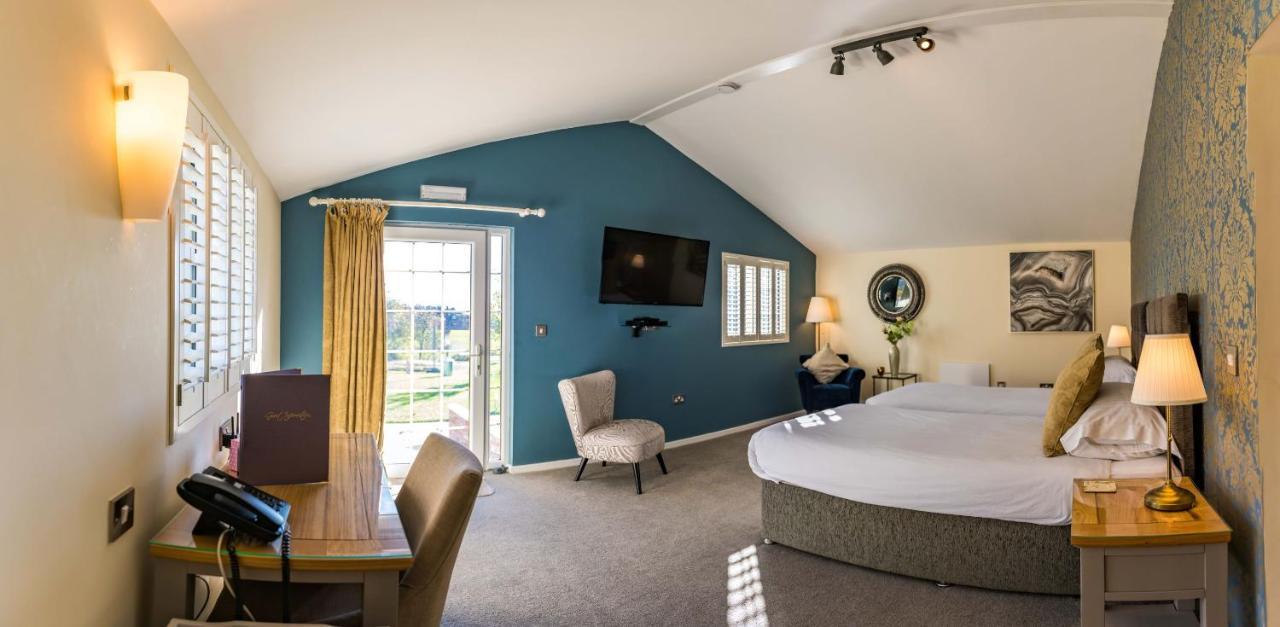 Manor Court Hotel Carnaby 외부 사진